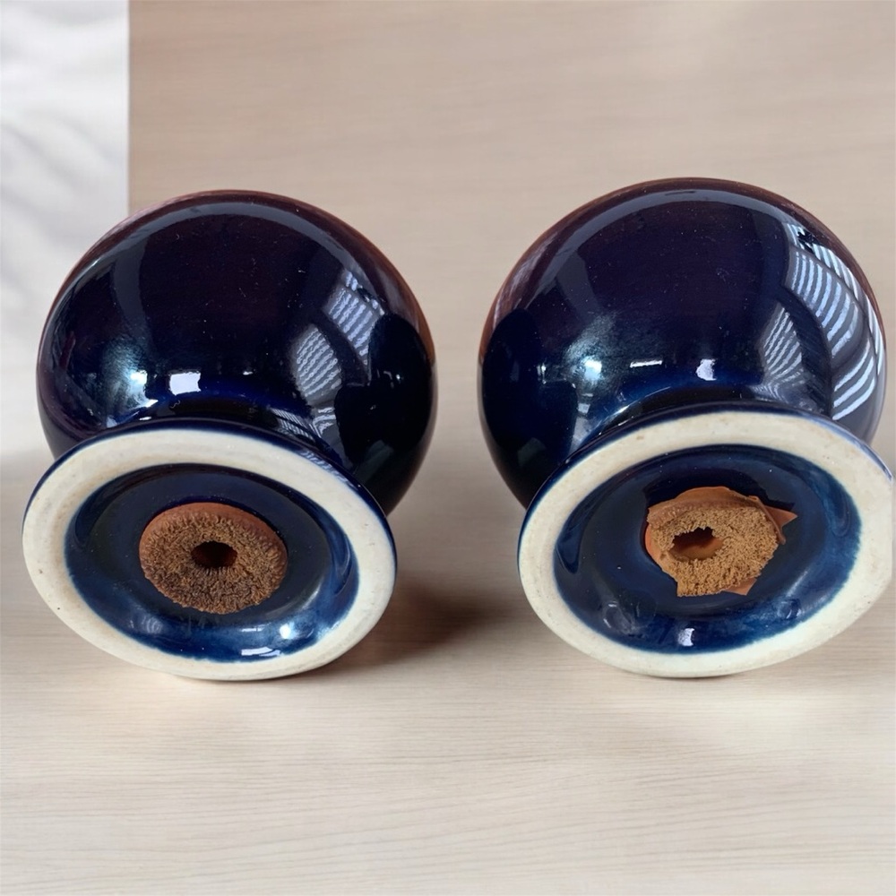 Vintage Fiesta Dark Cobalt Blue Salt & Pepper
Shakers Fiestaware Large Round - Picture 4 of 6